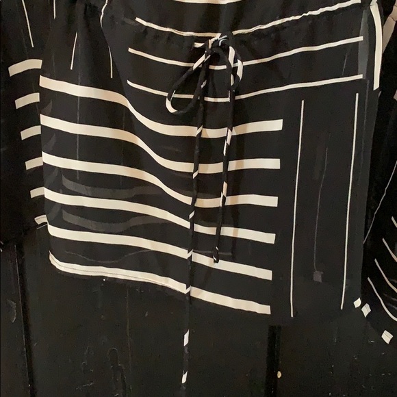 Chaps black white drawstring sheer top w/ tank PXL - Picture 4 of 7